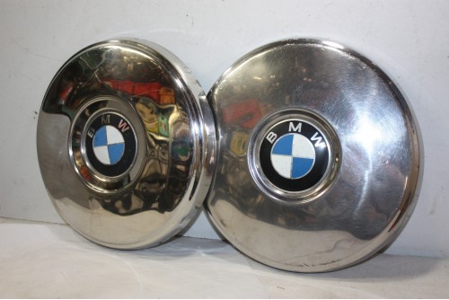 LOT DE 2 ENJOLIVEURS DE ROUE D/268mm...BMW 1602 2002 1800 1802 - Tr...