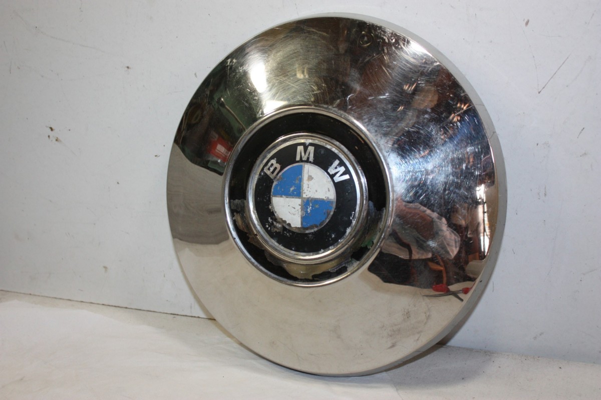 ENJOLIVEUR DE ROUE D/268mm...BMW 1500 1602 2002 1800 1802 - Tracaut...