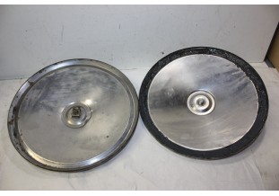 LOT DE 2 ENJOLIVEURS DE ROUE D/280mm...PEUGEOT 404 - Tracauto1950