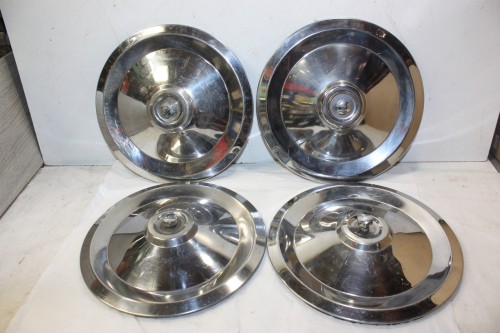 JEU DE 4 ENJOLIVEURS DE ROUE D/255mm...PEUGEOT 204 304 - Tracauto1950