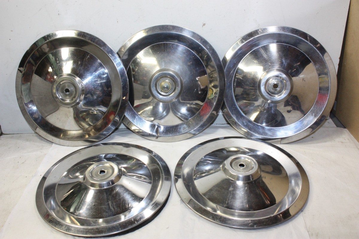 JEU DE 5 ENJOLIVEURS DE ROUE D/255mm...PEUGEOT 204 304 - Tracauto1950