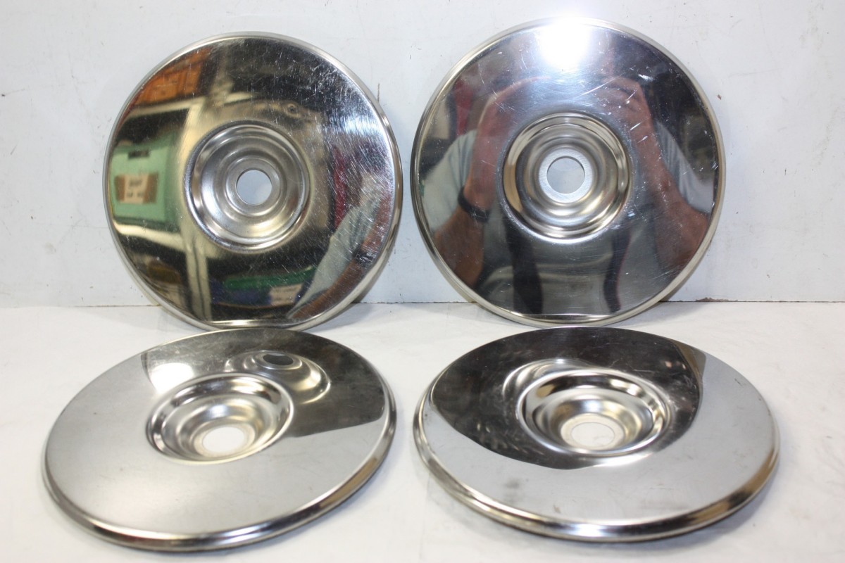 JEU DE 4 ENJOLIVEURS DE ROUE D/175mm...PEUGEOT 204 304 - Tracauto1950