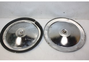 LOT DE 2 ENJOLIVEURS DE ROUE D/235mm...RENAULT DAUPHINE - Tracauto1950