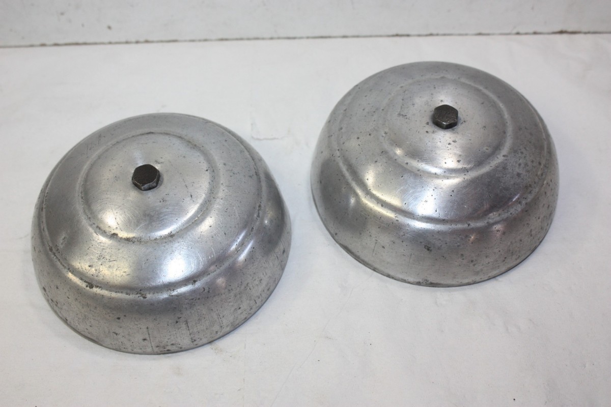 LOT DE 2 CENTRE DE ROUE D/135mm...CITROEN H HY - Tracauto1950