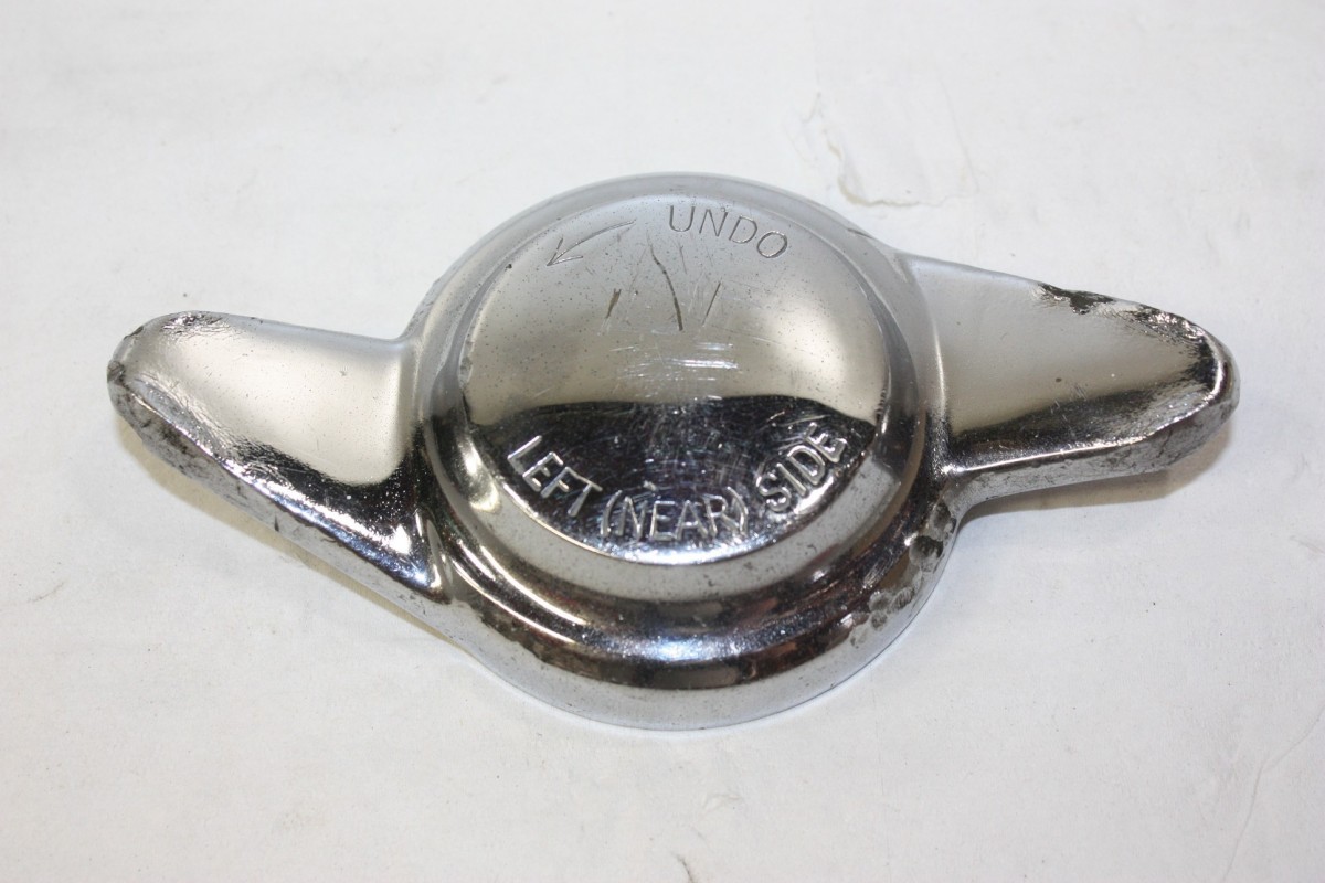 ECROU PAPILLON DE ROUE A RAYON COTE GAUCHE...JAGUAR TRIUMPH - Traca...