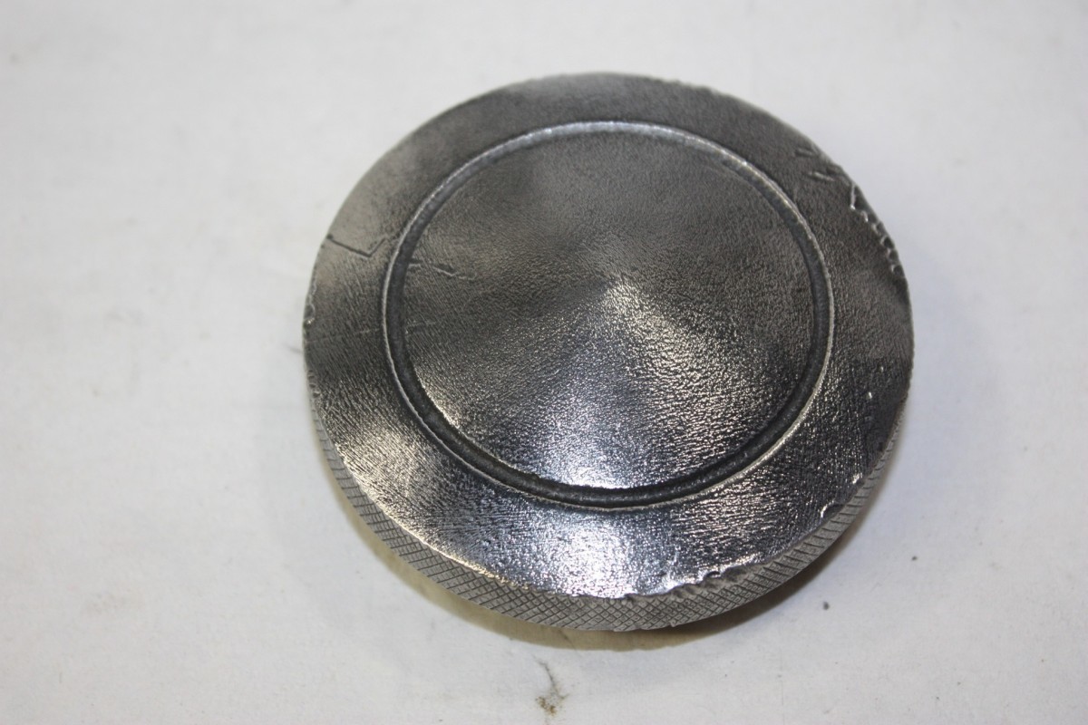 CENTRE DE ROUE COTE GAUCHE...AUTOS DIVERS A DEFINIR - Tracauto1950