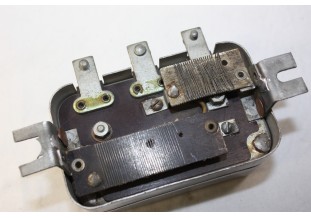 REGULATEUR SNA ED3 S61 12V POUR DYNAMO...HOTCHKISS CITROEN DALAHAYE...