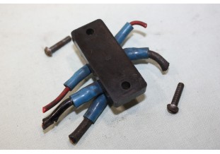 BORNIER DE CONNEXION DE COMPTEUR JAEGER 6V...RENAULT DAUPHINE ONDIN...