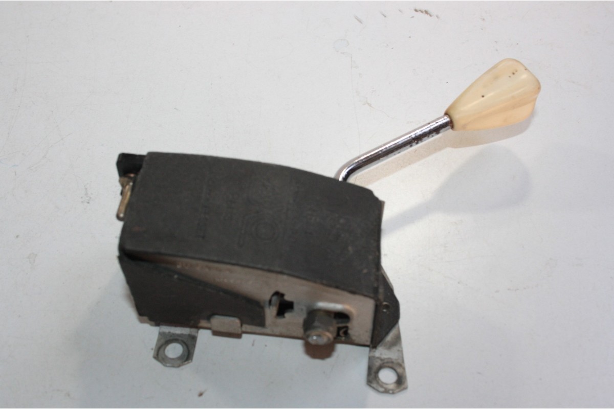 COMMODO DE CLIGNOTANT AXO 570 6V...CITROEN  ID DS BERLINE/BREAK/CAB...