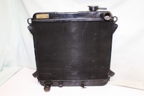 RADIATEUR REFROIDISSEMENT MOTEUR CHAUSSON...PEUGEOT 204 304 ??? - T...