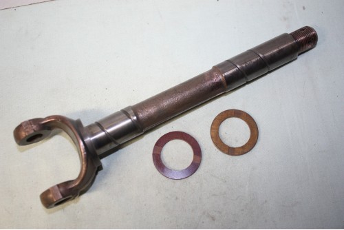 AXE DE PIVOT AVANT DROIT...PEUGEOT 203 1955