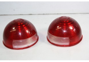 PAIRE DE CABOCHONS DE FEU ARRIERE ARA...AUTOS UTILITAIRES CARAVANES DIVERS