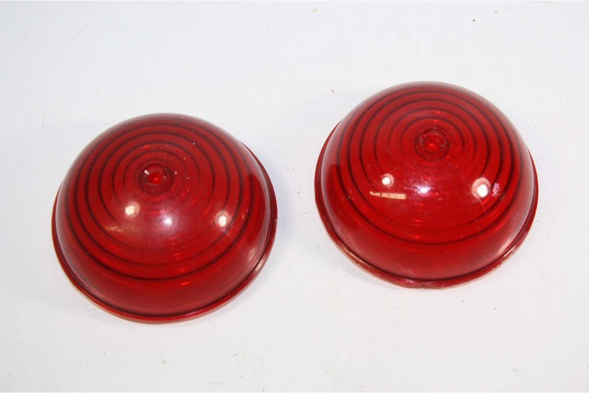 PAIRE DE CABOCHONS DE FEU AR  SESALY...AUTOS UTILITAIRE CARAVANE DIVERS