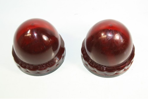 PAIRE DE FEU ARRIERE L'ETANCHE...AUTOS UTILITAIRE CARAVANE DIVERS