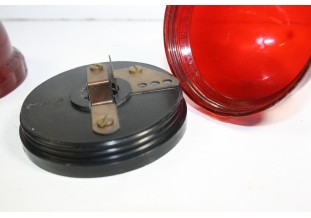 PAIRE DE FEU ARRIERE L'ETANCHE...AUTOS UTILITAIRE CARAVANE DIVERS