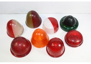 LOT DE CABOCHONS DIVERS...AUTOS UTILITAIRE CARAVANE DIVERS