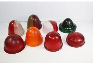 LOT DE CABOCHONS DIVERS...AUTOS UTILITAIRE CARAVANE DIVERS