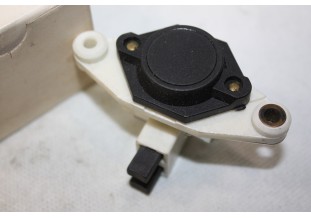 REGULATEUR ELECTRONIQUE SOPARTEX 049006 14V POUR ALTERNATEUR BOSCH....