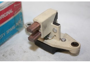 REGULATEUR ELECTRONIQUE HUCO 090121 14V POUR ALTERNATEUR BOSCH...AU...