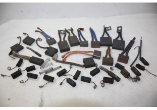 LOT DE DIVERS CHARBONS POUR DEMARREURS/DYNAMOS/ALTERNATEURS...AUTOS...