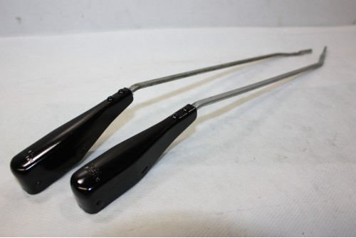 PAIRE DE BRAS D'ESSUIE-GLACE SEV MARCHAL L/300mm...AUTOS ANCIENNES...