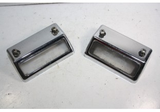 PAIRE DE CABOCHONS D'ECLAIREURS DE PLAQUE SEIMA 40160...CITROEN AMI 8 BREAK