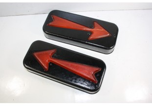 PAIRE DE  CABOCHONS DE FEUX CLIGNOTANT AR...AUTOS DIVERS COLLECTIONS / ANCIENNES