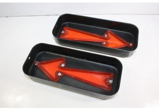 PAIRE DE  CABOCHONS DE FEUX CLIGNOTANT AR...AUTOS DIVERS COLLECTIONS / ANCIENNES