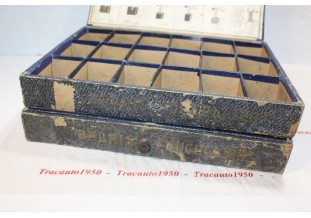 LOT DE 2 COFFRETS GARAGISTE LE CARBONNE LORRAINE POUR CHARBONS DUCE...