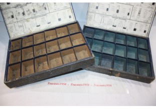 LOT DE 2 COFFRETS GARAGISTE LE CARBONNE LORRAINE POUR CHARBONS SAEG...