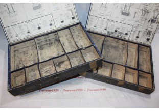 LOT DE 2 COFFRETS GARAGISTE LE CARBONNE LORRAINE POUR CHARBONS LAVA...