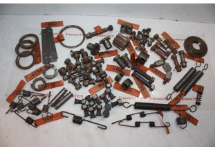 LOT DE PIECES DIVERS ERSA...RENAULT NN KJ KZ RY MT et DIVERS - Trac...