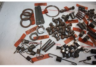 LOT DE PIECES DIVERS ERSA...RENAULT NN KJ KZ RY MT et DIVERS - Trac...