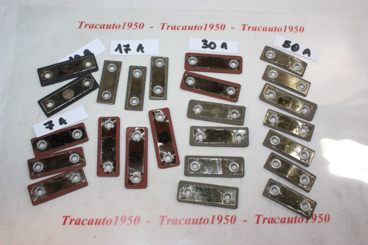LOT DE 24 FUSIBLES FIBRE/MICA AMPERAGES DIVERS...AUTOS ANCIENNES DI...