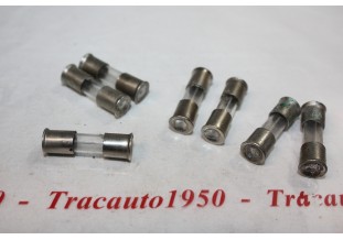 LOT DE 7 FUSIBLES A COLLERETTES 2/4 AMPERES...AUTOS ANCIENNES DIVER...