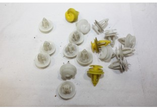 LOT DE 18 AGRAPHES DE PORTES...BMW SERIE 5 E39 520 525 530 535