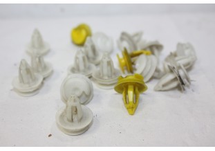 LOT DE 18 AGRAPHES DE PORTES...BMW SERIE 5 E39 520 525 530 535