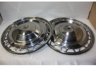 LOT DE 2 ENJOLIVEURS DE ROUE D/378mm...AUTOS ANCIENNES COLLECTIONS