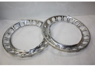 LOT DE 2 ENJOLIVEURS DE ROUE D/260mm...AUTOS ANCIENNES COLLECTIONS