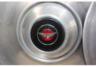 LOT DE 2 ENJOLIVEURS DE ROUE D/394mm...PANHARD PL17 DYNA Z