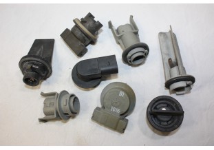 LOT DE 8 PORTES AMPOULE DE FEU...AUTOS DIVERS ANCIENNES COLLECTIONS