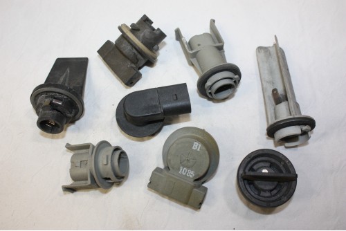 LOT DE 8 PORTES AMPOULE DE FEU...AUTOS DIVERS ANCIENNES COLLECTIONS