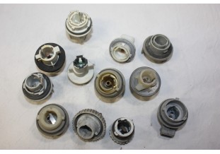 LOT DE 12 PORTES AMPOULE DE FEU...AUTOS DIVERS ANCIENNES COLLECTIONS