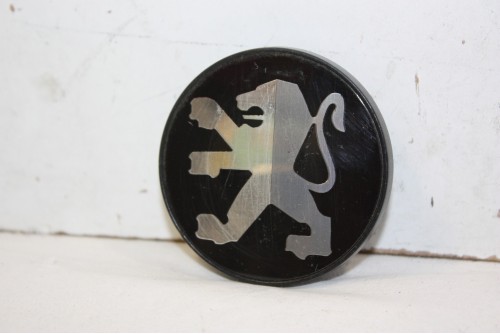 CENTRE D'ENJOLIVEUR DE ROUE PEUGEOT D/56mm...PEUGEOT 104 204 304 504 604 205 305 405 309