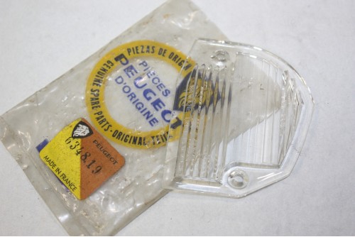 VITRE D'ECLAIREUR DE PLAQUE DE POLICE CIM 043...PEUGEOT 204