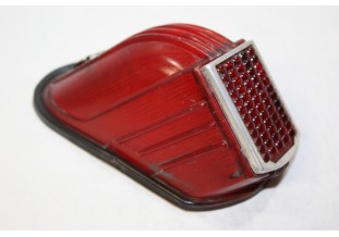 CABOCHON DE FEU ARRIERE GAUCHE PK LMP 348...RENAULT 4cv 1er modèle