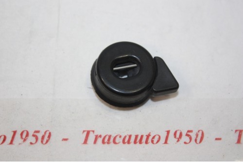 BOUTONNIERE D'ACCROCHE DE GLACE MOBILE côté GAUCHE...CITROEN 2CV