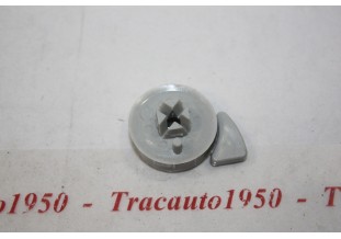 BOUTONNIERE D'ACCROCHE DE GLACE MOBILE côté DROIT...CITROEN 2CV