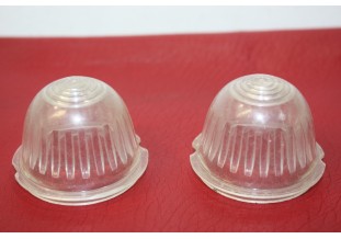 PAIRE DE CABOCHONS DE FEU SEIMA...CITROEN 2CV FOURGONNETTE PANHARD