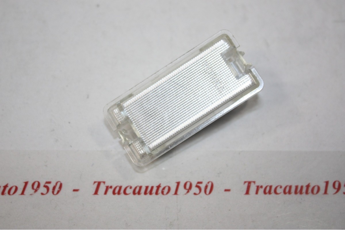 PLAFONNIER OU ECLAIREUR DE COFFRE YORKA 45.163...RENAULT DIVERS